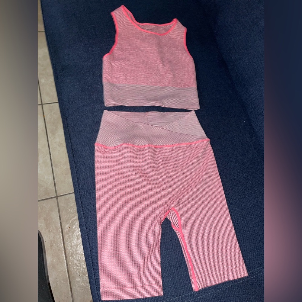 New set exercise short and top